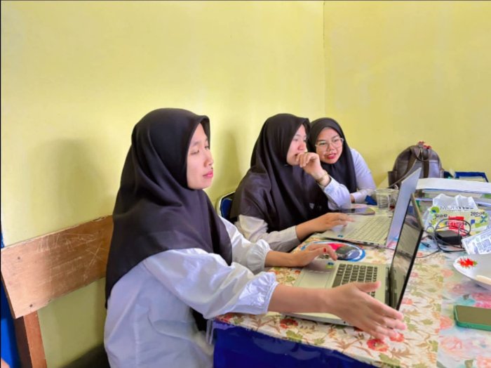 Sinergi Tanpa Batas: Guru MTsN 5 Kerinci Berkolaborasi Matangkan Proposal Pembelajaran Inovatif