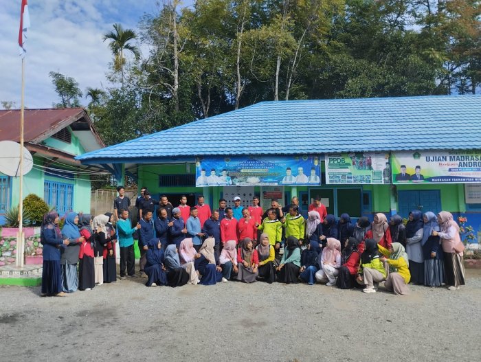 MTsN 5 Kerinci Gelar Acara Pelepasan, Doakan Keberangkatan Umroh Bpk. Melva Edison