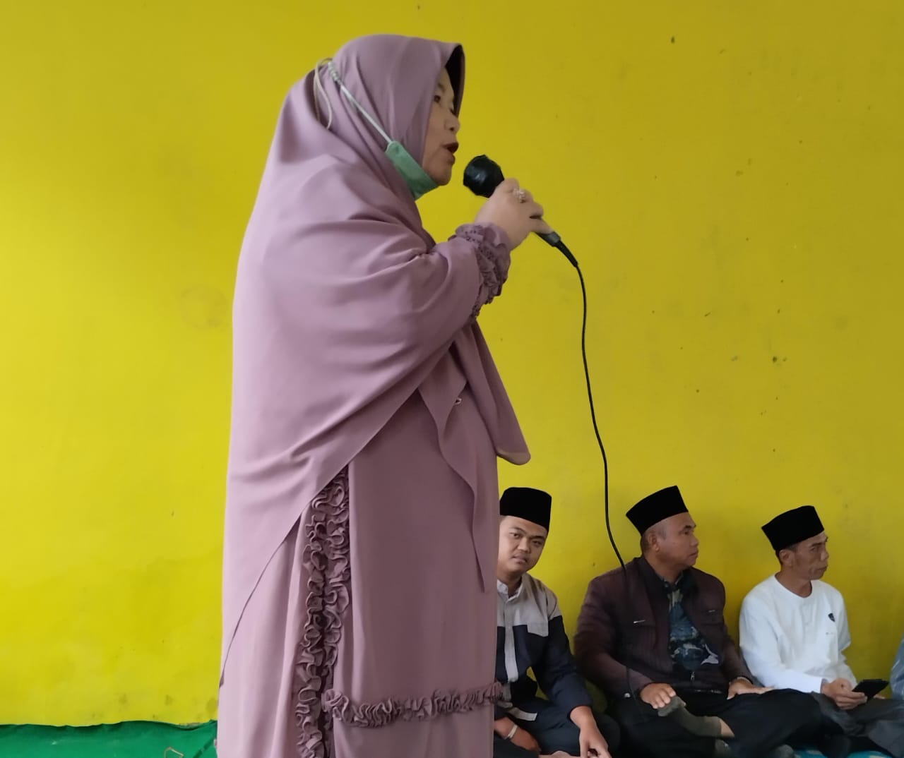 Ceramah Singkat Buk Hamidah, S.Ag di MTsN 5 Kerinci Tentang Hakikat Niat dalam Beribadah