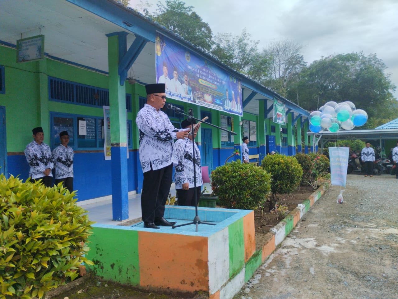 Upacara Hari Guru Nasional 2024 di MTsN 5 Kerinci Berlangsung Khidmat