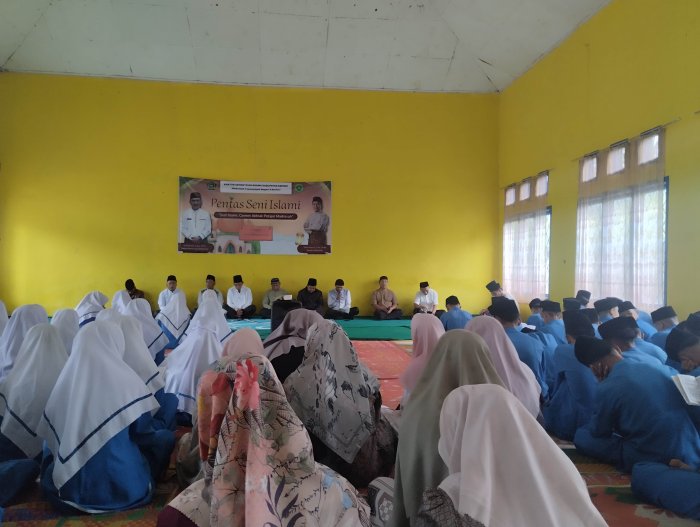 Sinergi Spiritual: MTsN 5 Kerinci Gelar Yasinan Berjamaah Pererat Tali Silaturahmi