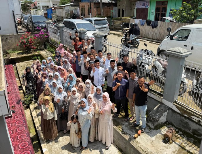 Mempererat Ukhuwah, Keluarga Besar MTsN 5 Kerinci Gelar Halal Bihalal di Kediaman Bapak Dafri Hayani