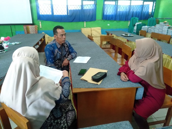 Bangun Sinergi dan Cari Solusi, Waka Kesiswaan dan Wali Kelas MTsN 5 Kerinci Gelar Pertemuan Khusus dengan Wali Murid