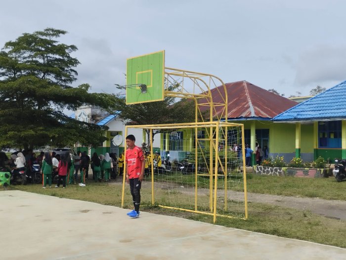 Aksi Gemilang Gifari Jaga Gawang dari Gempuran Lawan