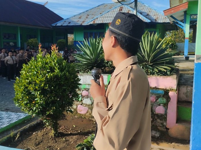 Kamis Inggris: Satu Minggu, Satu Kalimat untuk Dunia Thursday is English Day