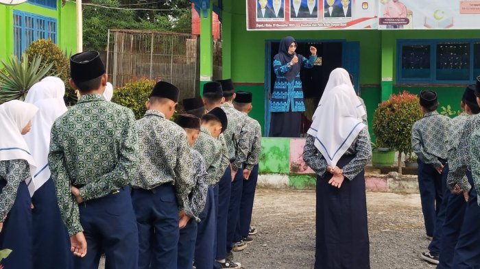 Lewat Nasihat Pagi Sekolah Konsisten Berikan Arahan dan Bekal Karakter bagi Siswa Sebelum Belajar