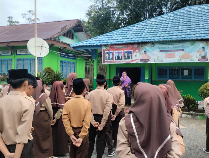 Apel Pagi MTsN 5 Kerinci: Waka Humas Pompa Motivasi Belajar Siswa Jelang Ujian Semester