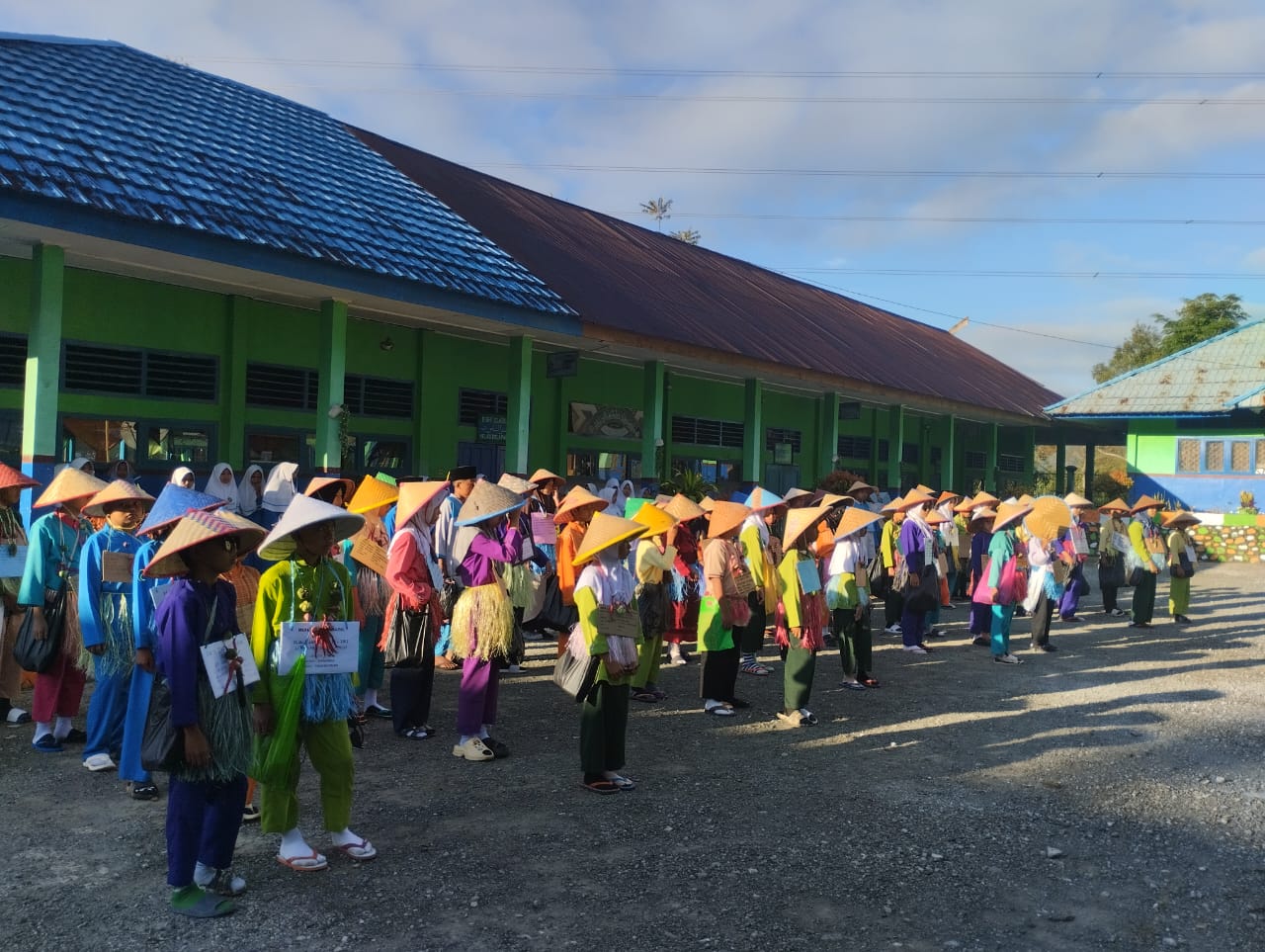 Pelaksanaan Masa Ta'aruf Siswa Madrasah (MATSAMA) di MTsN 5 Kerinci:   Apa saja kegiatannya dan bagaimana keseruannya? Yuk marii di simak !!